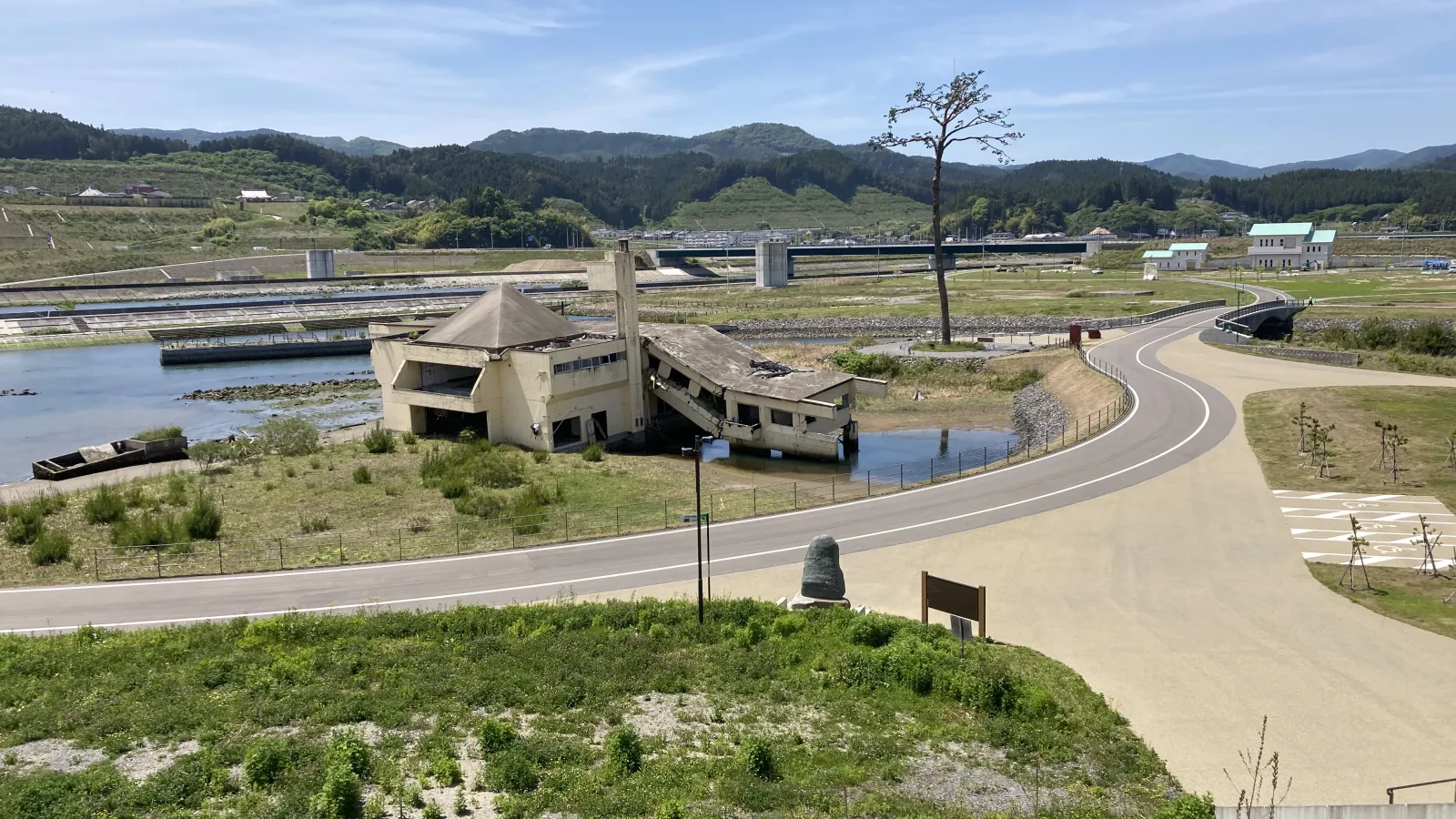 Ruins and Miracle Pine at Rikuzentakata