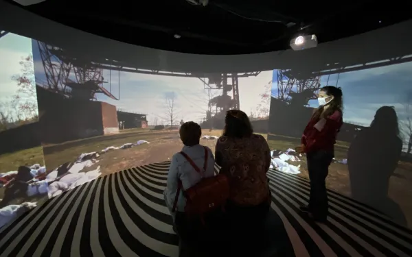 Ohio State PhD students visiting the Mattress Factory in Pittsburgh in October 2021